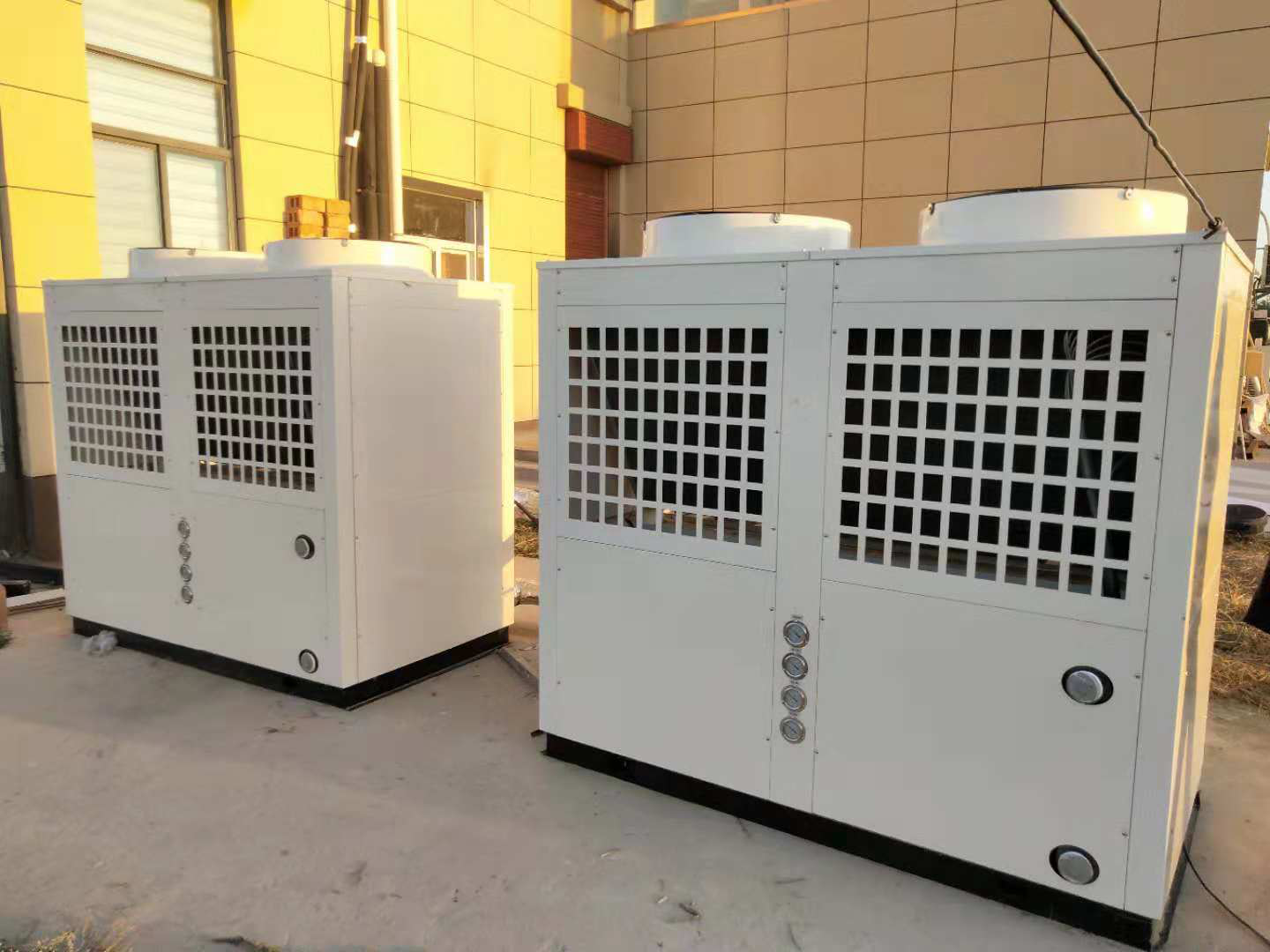 寧夏空氣能采暖|烘干|熱水工程「熱泵廠家直銷批發(fā)」 寧夏空氣能采暖|烘干|熱水工程「熱泵廠家直銷批發(fā)」